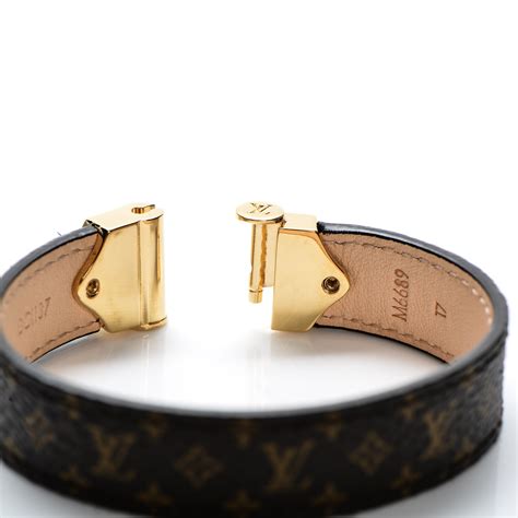 lv bracelett|lv bracelet cost.